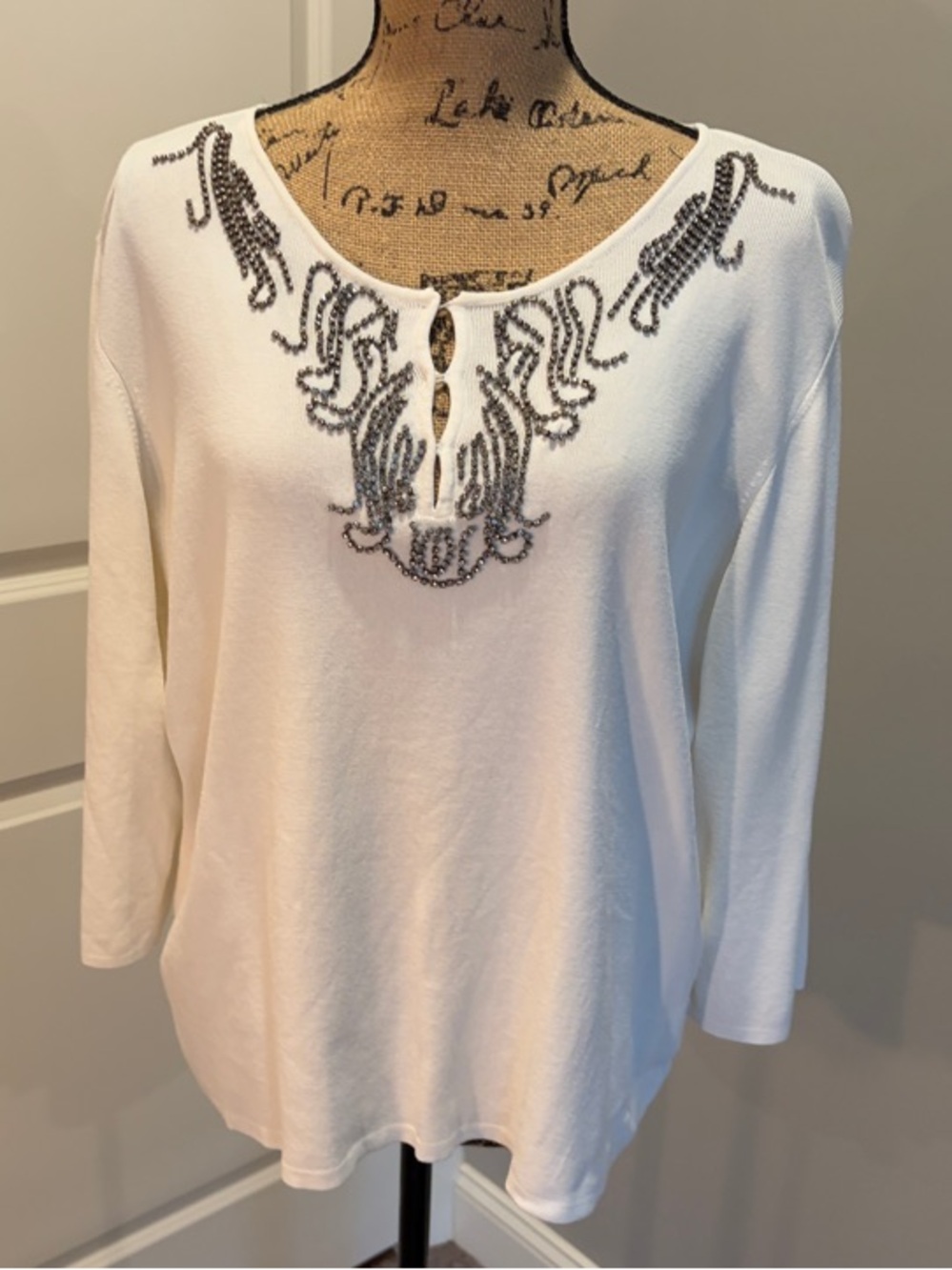 Beaded Scoop-Neck White Tunic with Keyhole Detail